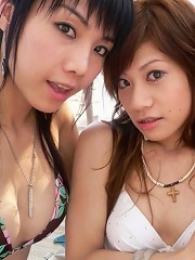 girsl getting a little lesbianistic in these mixed azn pics 2